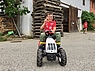 Schon ein Profi auf dem Traktor! Schon ein Profi auf dem Traktor!